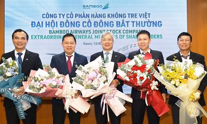 Toan bo thanh vien Hoi dong quan tri va ban kiem soat Bamboo Airways xin tu nhiem