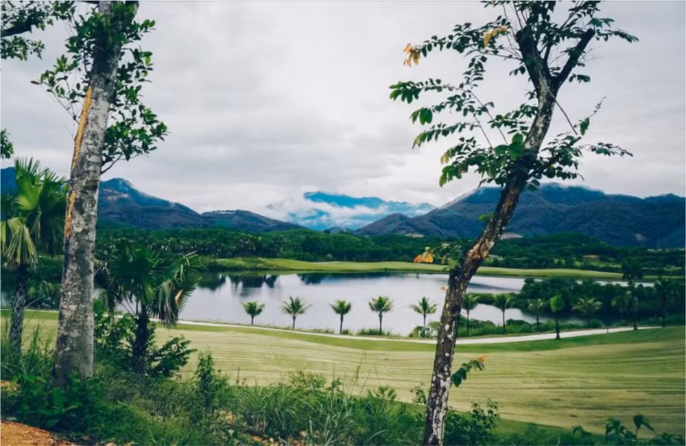 Một góc sân golf Ngôi sao Yên Bái. (Ảnh: golfbooking.com.vn).