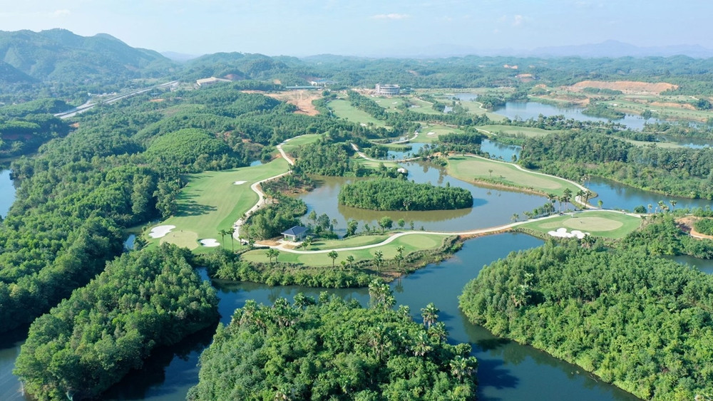 Tổng quy mô diện tích dự kiến sử dụng 195ha (vượt 95ha) là chưa phù hợp với quy hoạch sân golf Việt Nam đã được Thủ tướng phê duyệt. (Ảnh: yenbaistargolf.vn).
