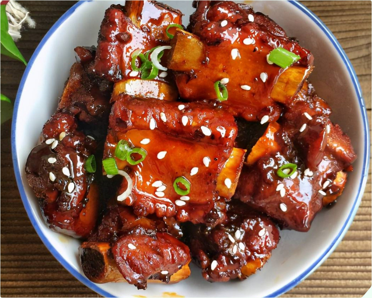 Suat com 120.000 dong: 1kg suon heo che bien duoc may re thit?-Hinh-3