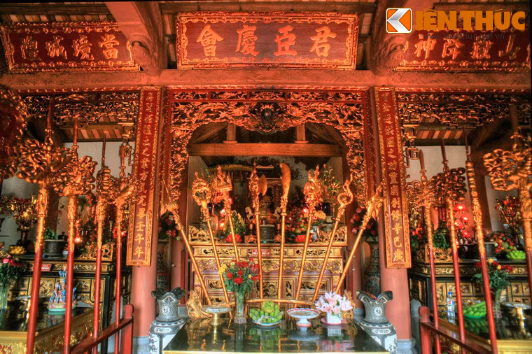 Ngôi đền khánh thành ngày 22/01/2003 có tên là “Quế Lâm linh tự” (Đền thiêng Quế Lâm).