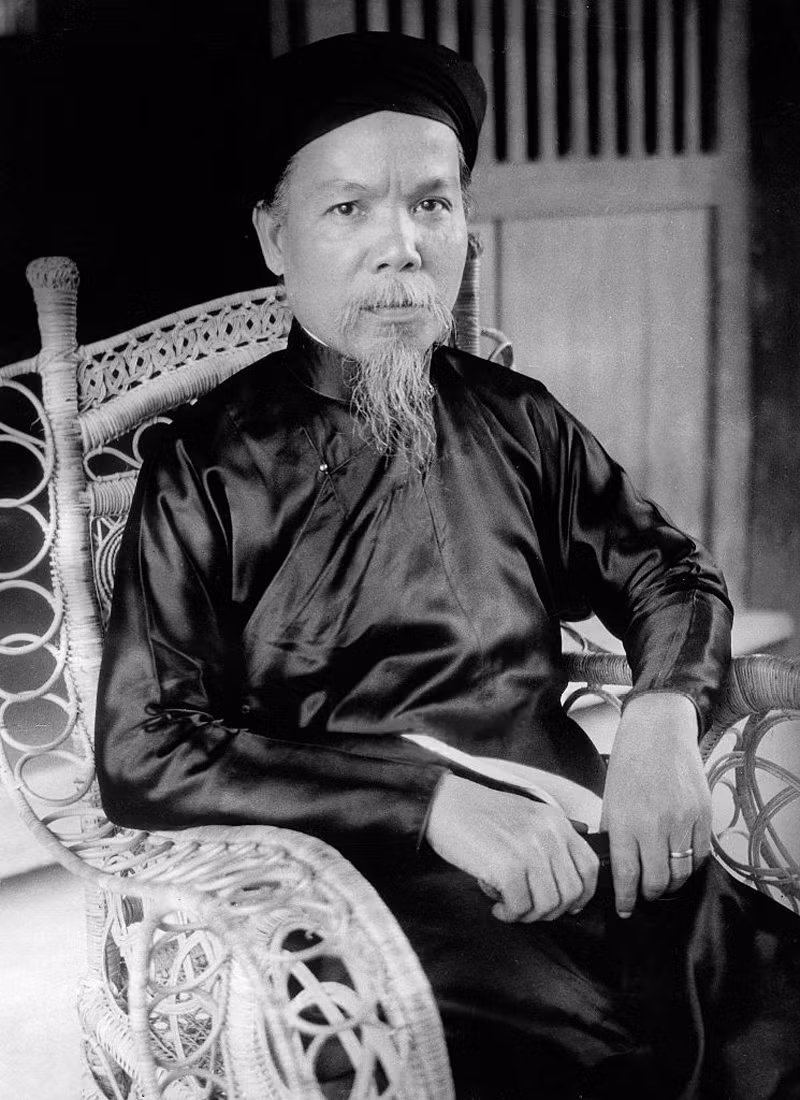 Một chức sắc Cao Đài cao cấp.