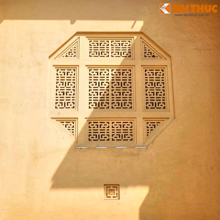 Đây là hình tượng gắn liền với khái niệm Bát quái trong văn hóa Đông Á.