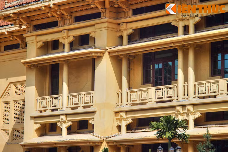 Sau nhiều thăng trầm của lịch sử, tòa nhà của Bảo tàng Lịch sử Quốc gia vẫn được bảo tồn khá nguyên vẹn và là một điểm đến thu hút đông đảo du khách trong và ngoài nước ở Hà Nội.