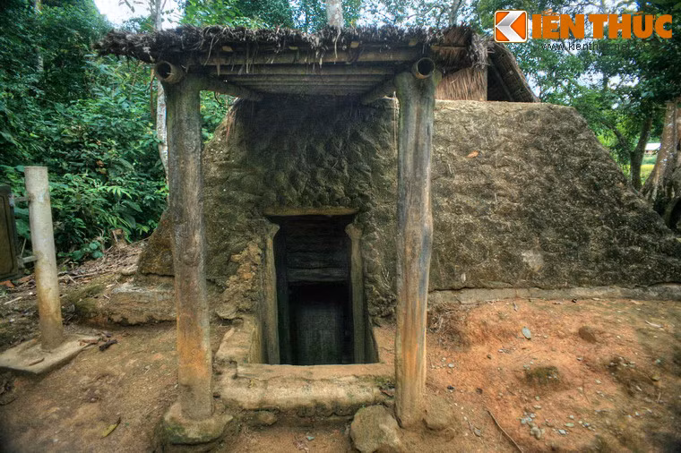 Trải qua nhiều lần tu sửa, trùng tu song di tích Sở chỉ huy chiến dịch Điện Biên Phủ vẫn giữ nguyên vẻ hoang sơ, mang đậm dấu ấn chiến thắng lịch sử hào hùng của dân tộc 60 năm về trước.