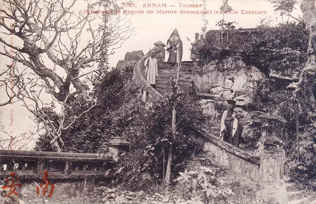 Lối đi trên núi.