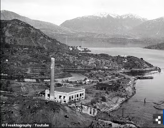 "Trong suốt 25 năm tồn tại, các mỏ và lò luyện kim của Anyox đã sản xuất 4 tấn vàng, 230 tấn bạc và 340.000 tấn công", Dave Conlon cho biết.