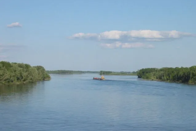 7. Với chiều dài khoảng 5.410 km và diện tích lưu vực 2.990.000 km2, sông Ob là con sông lớn thứ 7 trên thế giới.