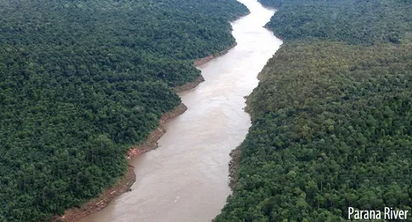 8. Sông Parana ở Nam Mỹ đứng thứ 8 trong số những con sông lớn nhất với diện tích lưu vực khoảng 2.582.672 km2 và chiều dài 4.880 km.
