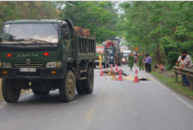 Bac Kan: Tim nguoi biet thong tin vu tai nan 1 nguoi tu vong