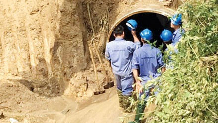 Vi sao Trung Quoc trung thau DA Duong ong nuoc song Da 2?