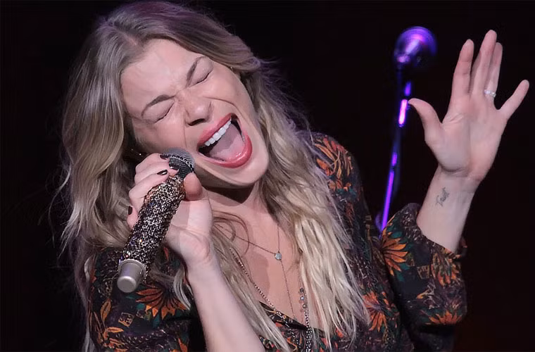 Phat hoang voi mat cung do bien dang cua sao Hollywood vi Botox-Hinh-5