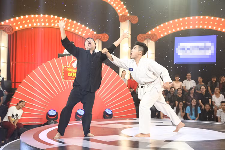 Ngo Kien Huy bam dap vi Tran Thanh Truong Giang-Hinh-7