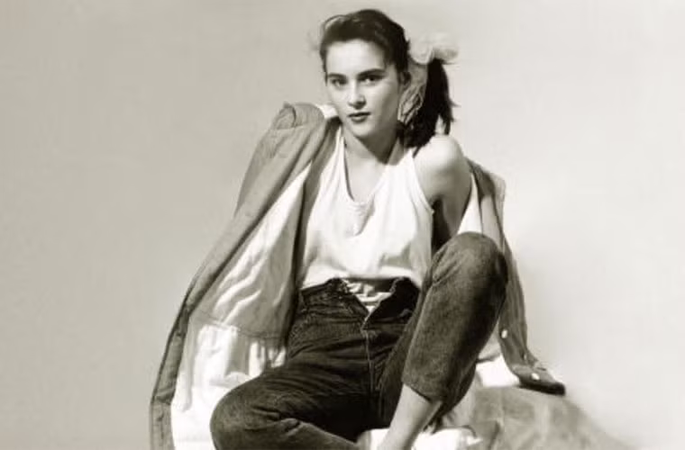 Theo bạn bè và người quen của Melania, cựu người mẫu Slovenia, vợ Tổng thống đắc cử Donald Trump lúc còn trẻ là một cô gái thông minh, sống nội tâm. Melania Trump lớn lên trong một gia đình nghèo và bố mẹ rất nghiêm khắc.