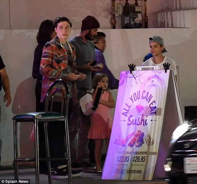 Gia đình hạnh phúc của Beck-Vic là hình mẫu lý tưởng ở Hollywood. (Ảnh: Splash News)