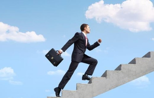 Vì đạt được mục đích của mình họ sẵn sàng bất chấp mọi cách. Trong quá trình lập nghiệp, họ chấp nhận nếm trải mọi thử thách gian nan để đạt được thành công cuối cùng. Nếu như thời loạn thế danh khí của họ càng lớn, lúc hòa bình khả năng của họ cũng chẳng thua ai.