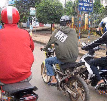 BKS cho xe hay cho người?