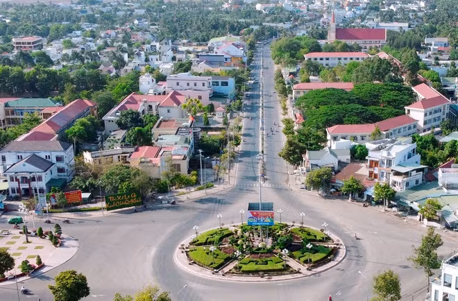 Năm 2020 đánh dấu mốc kỷ niệm 15 năm thành lập thị xã La Gi (5/9/2005-5/9/2020). Thị xã La Gi nằm ở phía tây nam tỉnh Bình Thuận, hiện có 5 phường, 4 xã, là đô thị lớn thứ 2 của tỉnh này sau TP Phan Thiết.