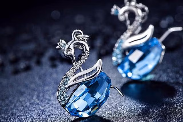 3. Tuổi Dậu: Theo tử vi 12 con giáp, người tuổi Dậu từ 22/7 trở đi dễ dàng xóa đi bầu không khí ngột ngạt, túng thiếu của các tháng trước.