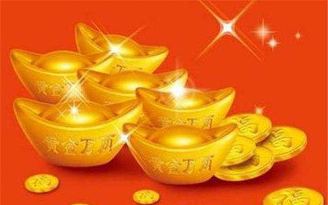 3. Tuổi Tuất: Trong 14 ngày tới, vận hay tiền bạc ùn ùn kéo đến với con giáp gần áp chót bảng 12 con giáp. Bán ra số vàng đã tích lũy bấy lâu nay vào thời điểm giá vàng cao kỷ lục trong nhiều năm khiến họ thu được số lãi "khủng".