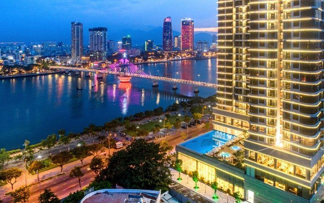 Đà Nẵng là thành phố có tuổi đời lớn bậc nhất ở nước ta, được thành lập từ năm 1889. Trước năm 1996, Đà Nẵng là thành phố tỉnh lỵ của tỉnh Quảng Nam - Đà Nẵng. Từ sau tháng 11/1996, Đà Nẵng tách khỏi tỉnh Quảng Nam - Đà Nẵng để thành lập thành phố trực thuộc Trung ương như hiện nay.