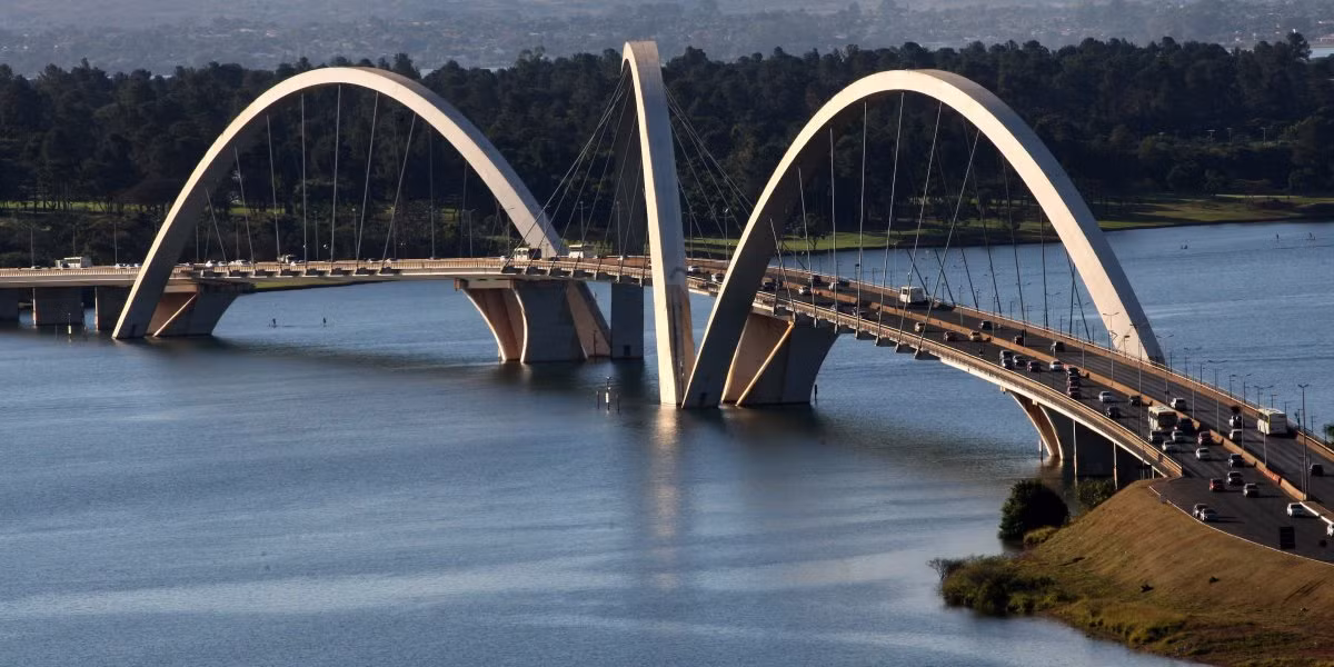 Cầu Juscelino Kubitschek - tuyệt tác kiến trúc của Brazil.