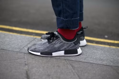 Adidas NMD tạo ra một cơn sốt trên thị trường giày thể thao năm nay bởi kiểu dáng lạ mắt.