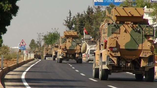 Trọng điểm chiến trường hiện nay chính là thị trấn Ras Al Ayn, khi pháo binh và Không quân Thổ Nhĩ Kỳ đang dội hỏa lực dữ dội nhằm yểm trợ bộ binh tấn công.