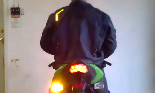 Chiec ao bat den xin nhan sang duong nhu xe may