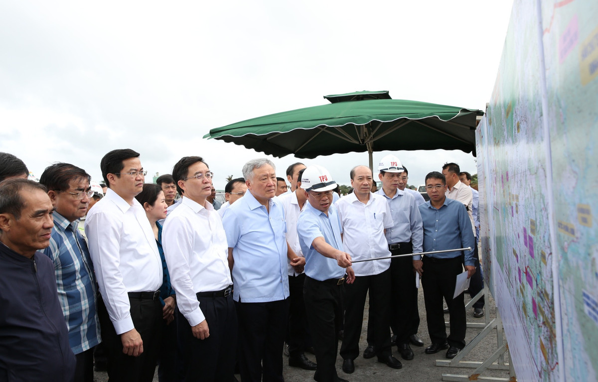 Phó Thủ tướng thị sát Dự án cao tốc Khánh Hòa - Buôn Ma Thuột Pho Thu tuong thi sat Du an cao toc Khanh Hoa - Buon Ma Thuot