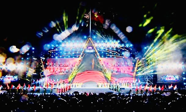 Hàng nghìn người dự lễ kỷ niệm 120 năm thành lập tỉnh Đắk Lắk Hang nghin nguoi du le ky niem 120 nam thanh lap tinh Dak Lak