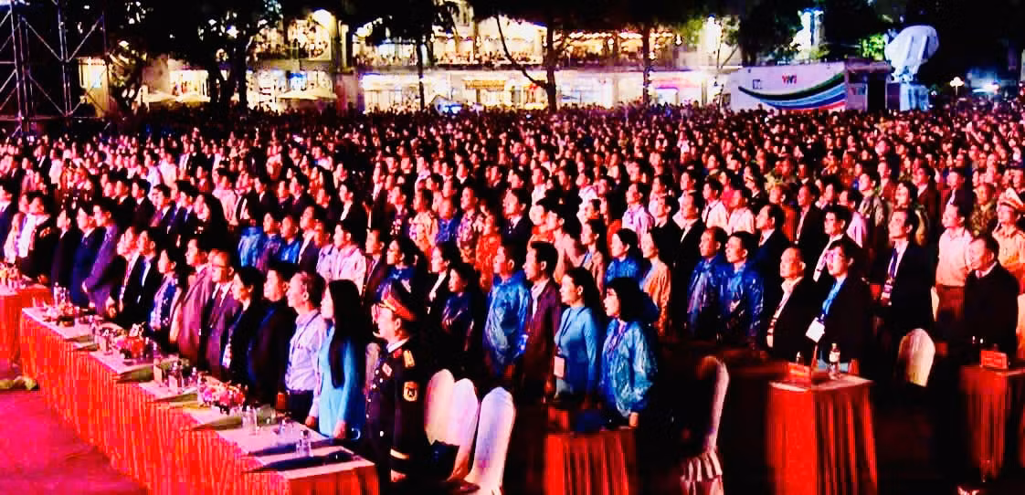 Hang nghin nguoi du le ky niem 120 nam thanh lap tinh Dak Lak-Hinh-5