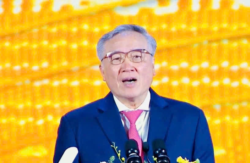 Hàng nghìn người dự lễ kỷ niệm 120 năm thành lập tỉnh Đắk Lắk - Hình 2 Hang nghin nguoi du le ky niem 120 nam thanh lap tinh Dak Lak-Hinh-2