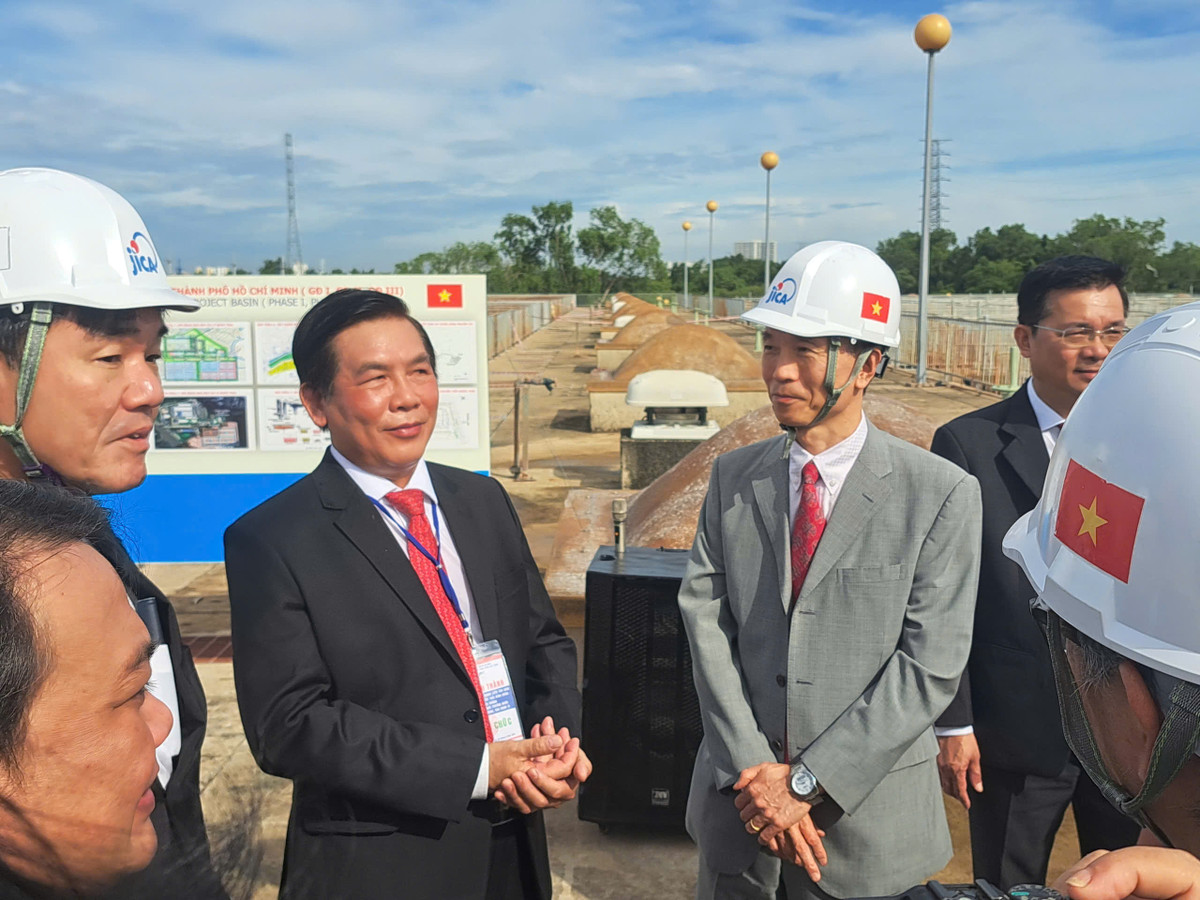 He thong cong trinh bien nhieu dong kenh o TP HCM xanh tro lai-Hinh-8