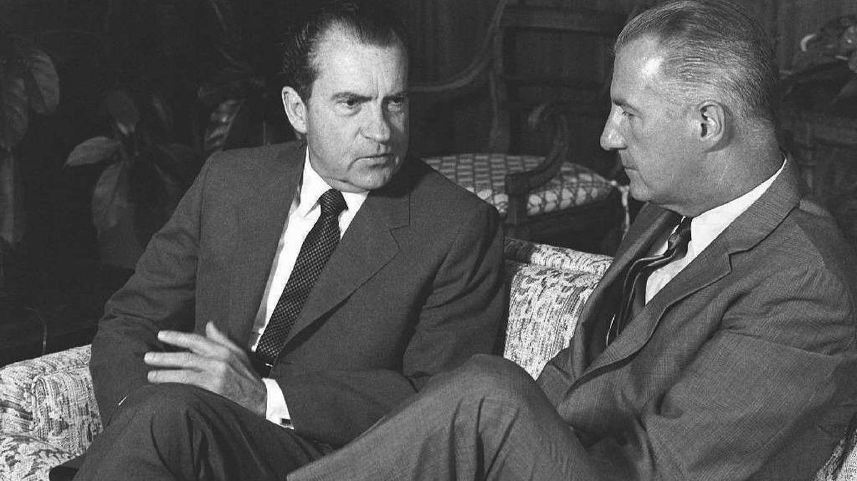 Đến ngày 10/10/1973, Nhà Trắng đưa ra thông báo chính thức về việc từ chức của Phó Tổng thống Agnew.