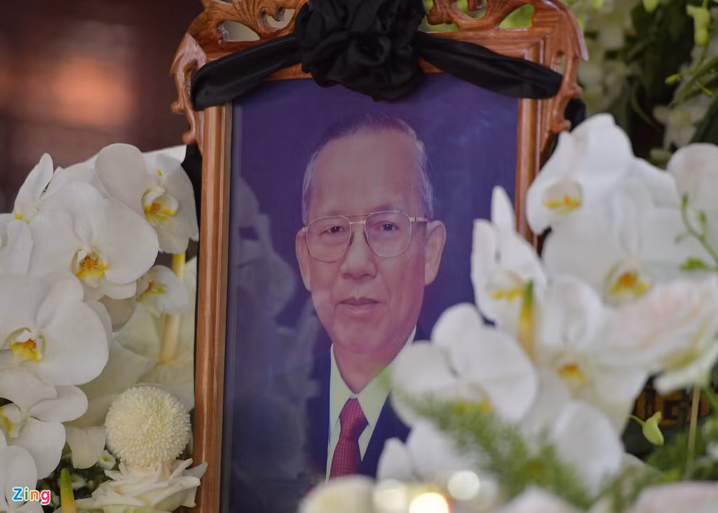 Nguyên Phó thủ tướng Trương Vĩnh Trọng qua đời lúc 3h25 ngày 19/2 tại nhà riêng ở ấp Lương Thuận, xã Lương Quới, huyện Giồng Trôm, tỉnh Bến Tre. Đây là nơi ở của nguyên Phó thủ tướng khi ông về hưu cho đến nay. Lúc 9h ngày 21/2, tang lễ của ông sẽ được tổ chức tại Hội trường UBND tỉnh Bến Tre. Lễ an táng sẽ diễn ra lúc 9h ngày 22/2 tại Nghĩa trang liệt sĩ tỉnh Bến Tre.