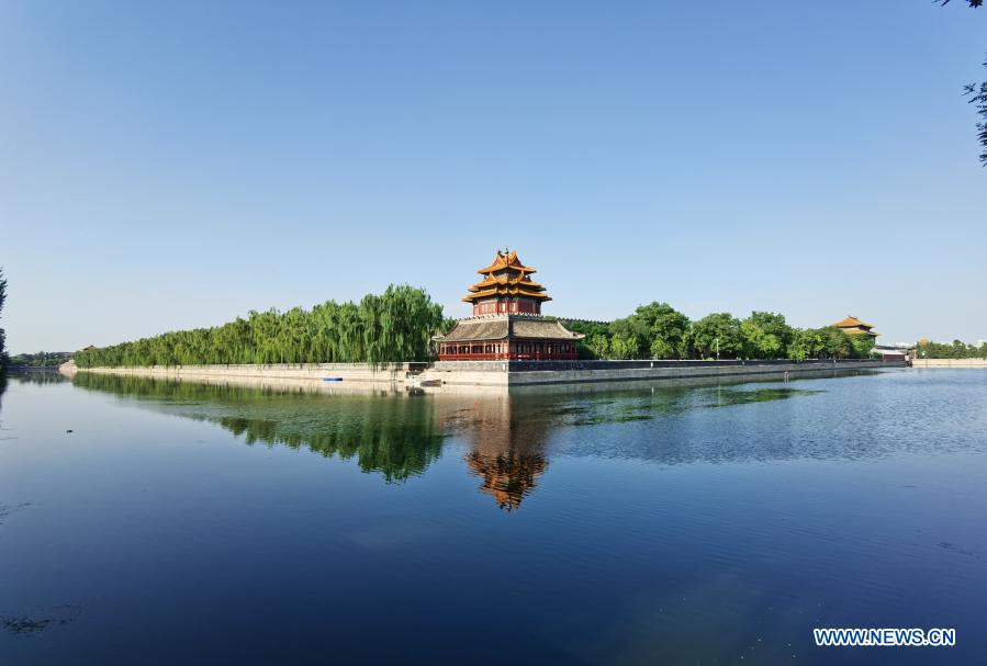 Khung cảnh thơ mộng và cổ kính của Tử Cấm Thành trong những tháng mùa Hè.