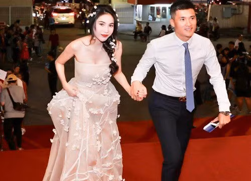 Nhìn lại hành trình yêu của Công Vinh – Thủy Tiên, ai cũng nhận ra rằng sự nỗ lực, cố gắng của hai trái tim đồng điệu đã giúp họ vượt lên tất cả những chông gai và khó khăn