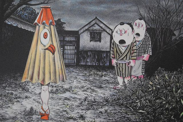 Theo các giai thoại, "ma ô" Kasa-obake ban đầu là một cây ô bình thường. Tuy nhiên, sau 100 năm tồn tại, nó thành tinh và được người đời biết đến là một quái vật đáng sợ nhưng có nhiều đặc điểm kỳ lạ.