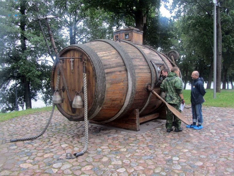 Ông Nikonov bị giáng cấp xuống làm thợ mộc bình thường và điều ông đến làm việc tại một xưởng đóng tàu khác ở Astrakhan. Gần 2 thế kỷ sau, các nhà khoa học Nga chết tạo thành công tàu ngầm hoạt động hiệu quả dưới các vùng biển sâu. Nhờ vậy, sức mạnh hải quân Nga tăng lên nhanh chóng.