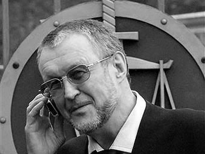 Đến năm 1992, Ivankov sang Mỹ sinh sống và thành lập băng đảng riêng, hoạt động chủ yếu ở Manhattan, New York. Tại đây, gã thành lập công ty để rửa tiền, kinh doanh dầu mỏ, cờ bạc.