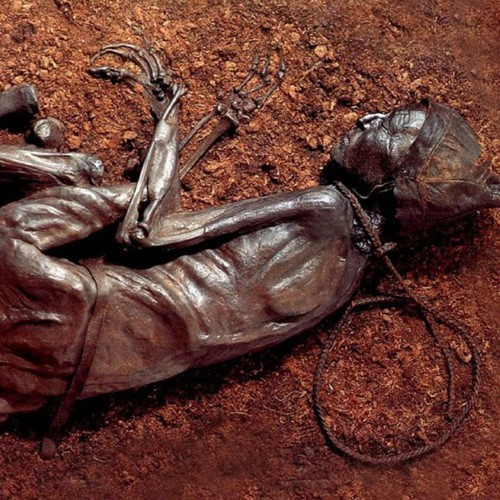 Do tình trạng xác ướp nguyên vẹn tới mức, da, tóc còn nguyên nên ban đầu người ta cho rằng đây có thể là nạn nhân trong một vụ án mạng gần đây.