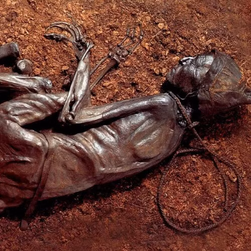 Do tình trạng xác ướp nguyên vẹn tới mức, da, tóc còn nguyên nên ban đầu người ta cho rằng đây có thể là nạn nhân trong một vụ án mạng gần đây.