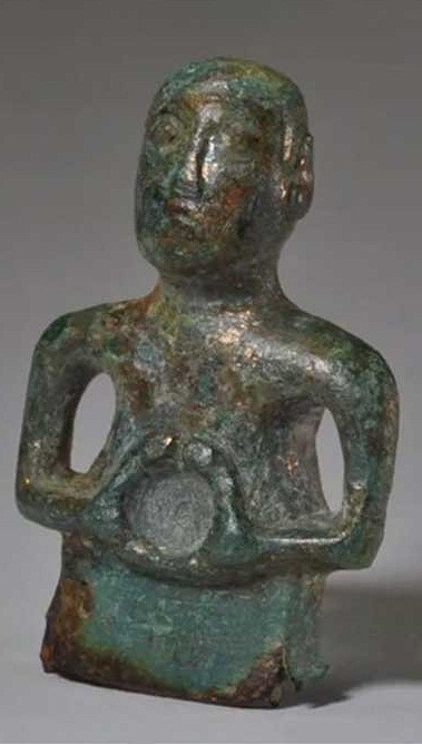 Một số chuyên gia cho rằng, bức tượng khoảng 2.000 tuổi này khắc họa hình ảnh một vị thần của nền văn minh Celtic.