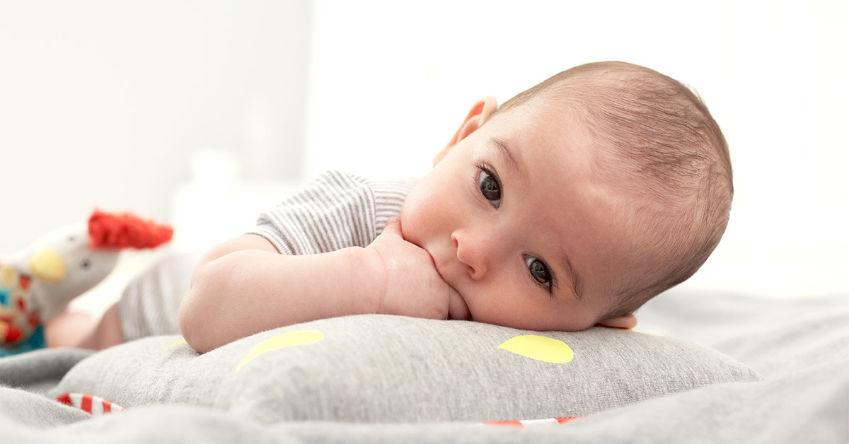 Trong số này, nổi tiếng là năm 2005, các y bác sĩ tiến hành phẫu thuật tách chân cho bé Milagros Cerron, 2 tuổi, sống ở Peru.