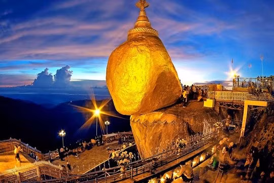 Kyaikhtiyo là ngôi chùa cổ ở Myanmar được UNESCO công nhận là di sản văn hoá thế giới.