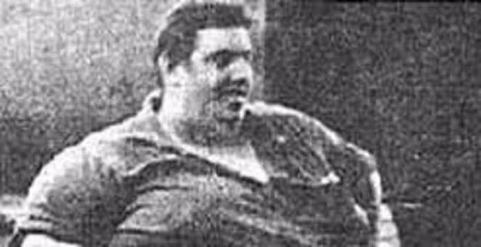 Nhờ vậy, ông Minnoch giảm được khoảng 22 kg/tháng. Đến năm 1979, ông nặng 216 kg.