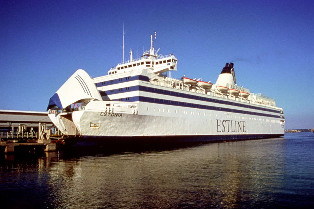 Tàu MS Estonia chở gần 1.000 người trong chuyến hành trình từ thủ đô Tallinn của Estonia tới Stockholm của Thụy Điển.