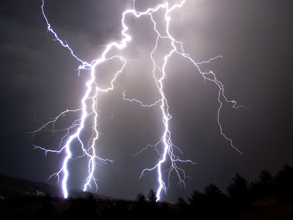 Hậu quả của lần bị sét đánh đó là thiếu tá Summerford ngã ngựa và bị liệt từ thắt lưng xuống dưới.