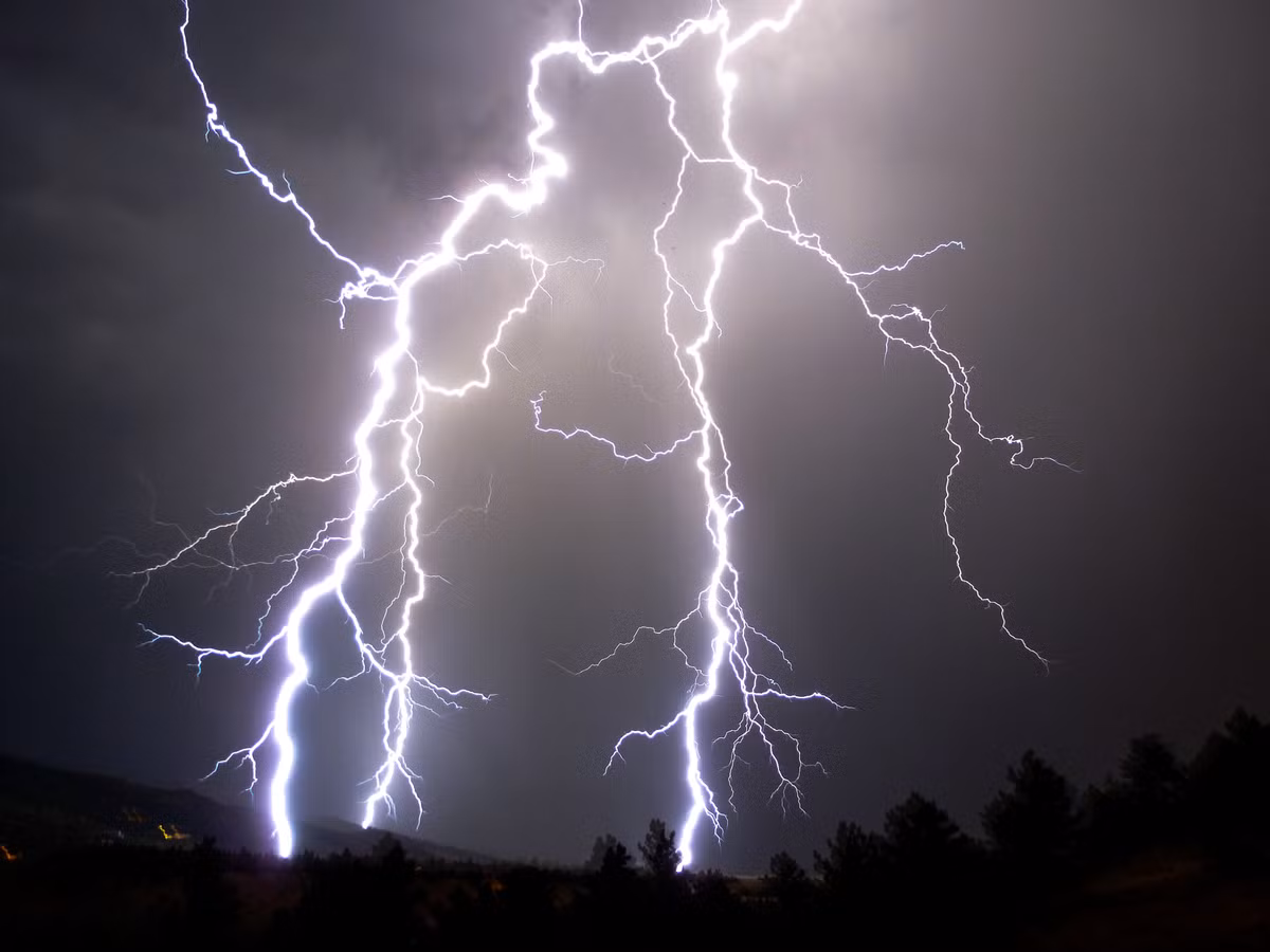 Hậu quả của lần bị sét đánh đó là thiếu tá Summerford ngã ngựa và bị liệt từ thắt lưng xuống dưới.